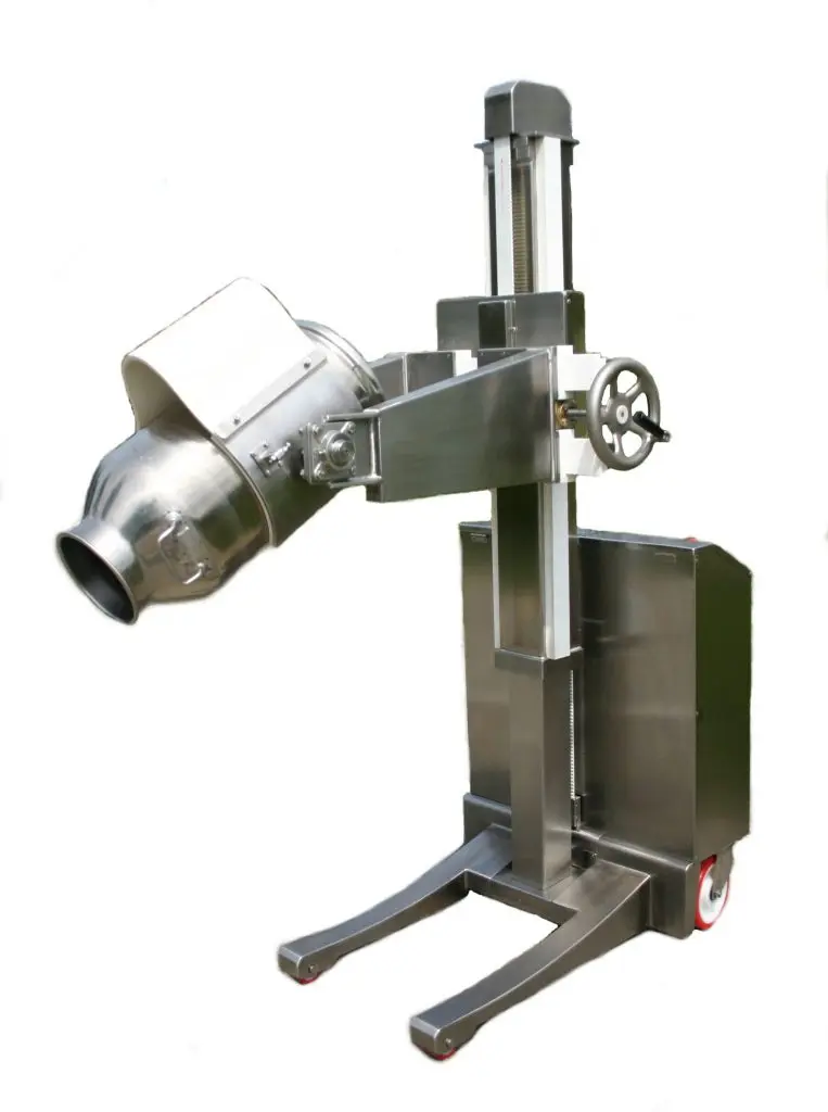Front discharge manipulator